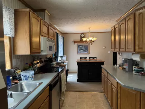 Kitchen - 14905 Covell Rd, Morrison, IL 61270 photo 2 of 3