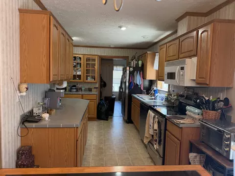Kitchen - 14905 Covell Rd, Morrison, IL 61270 photo 1 of 3