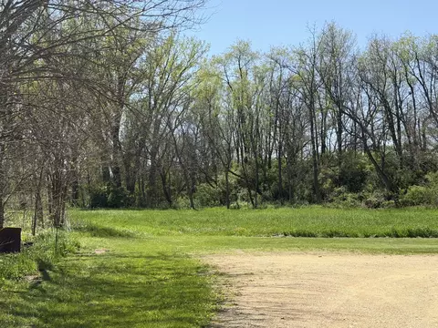 Exterior - 14905 Covell Rd, Morrison, IL 61270 photo 3 of 5
