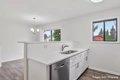 Kitchen - 213 Windridge Dr, Mchenry, IL 60050 photo 3 of 4