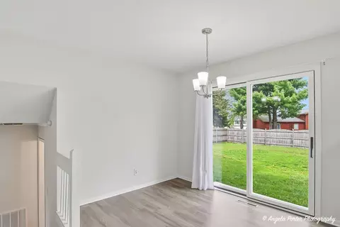 Dining - 213 Windridge Dr, Mchenry, IL 60050 photo 1 of 2