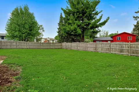 Exterior - 213 Windridge Dr, Mchenry, IL 60050 photo 4 of 5