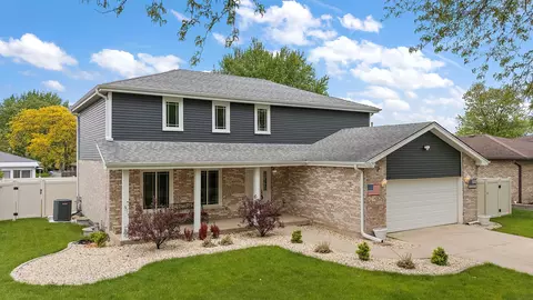 11030 Granite Dr, Mokena, IL 60448