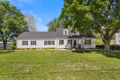 520 S Main St, Gifford, IL 61847