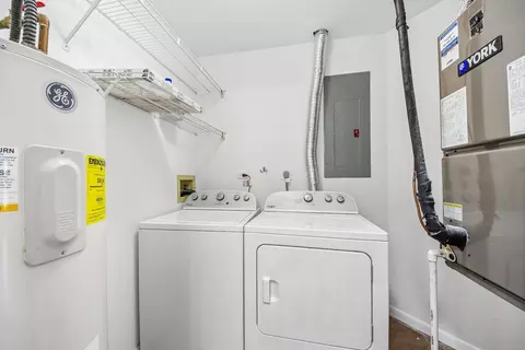 Other - 170 Grove Ave #B, Des Plaines, IL 60016 photo 2 of 2