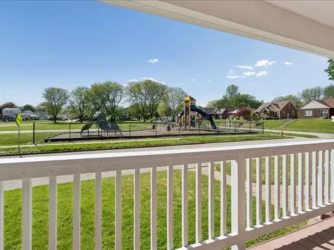 Exterior - 2206 6th St, Moline, IL 61265 photo 3 of 9