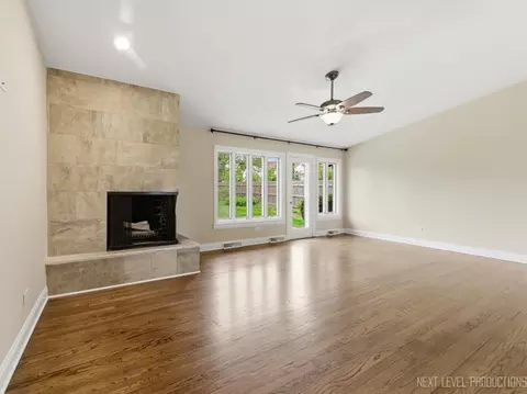 Living - 1000 Crest St, Wheaton, IL 60189 photo 1 of 9