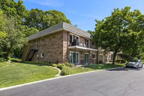 191 Hillcrest Ter #2A, Bloomingdale, IL 60108