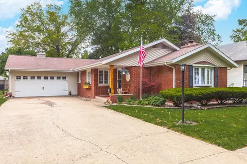 306 W Bennett St, Pontiac, IL 61764