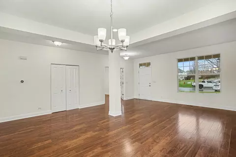 Living - 26613 Silverleaf Dr, Plainfield, IL 60585 photo 2 of 5