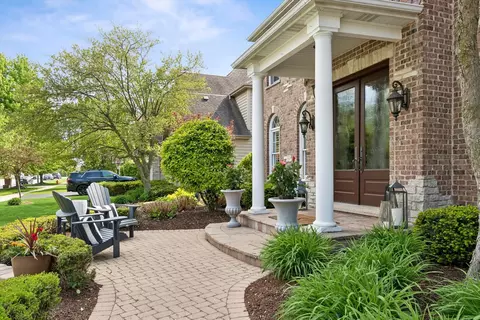 Exterior - 2523 Skylane Dr, Naperville, IL 60564 photo 7 of 12