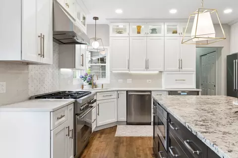 Kitchen - 2523 Skylane Dr, Naperville, IL 60564 photo 2 of 6