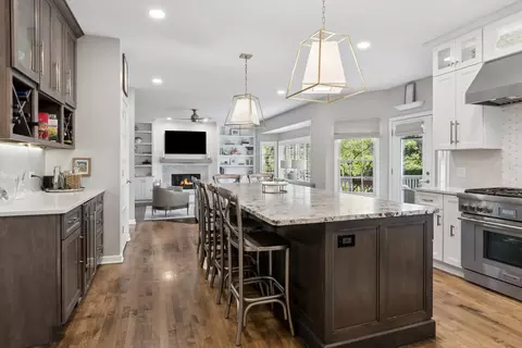 Kitchen - 2523 Skylane Dr, Naperville, IL 60564 photo 5 of 6