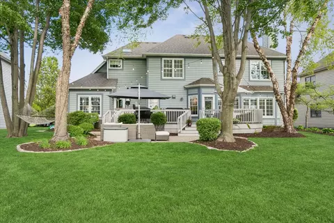 Exterior - 2523 Skylane Dr, Naperville, IL 60564 photo 6 of 12