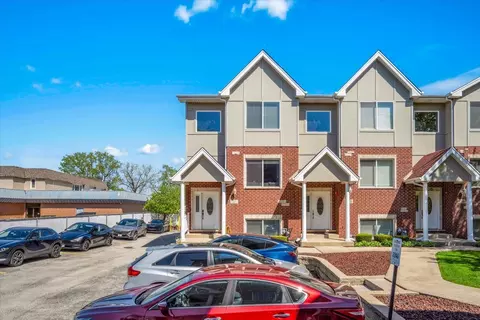 7222 W 83rd St, Bridgeview, IL 60455