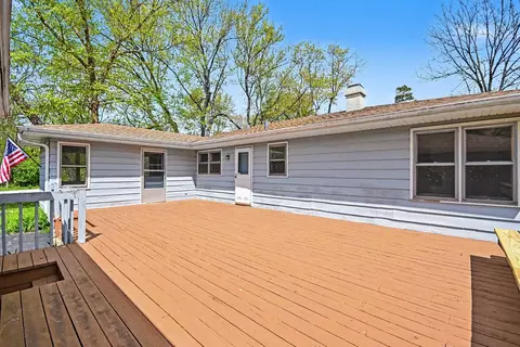Exterior - 539 Lincoln St, Algonquin, IL 60102 photo 2 of 4