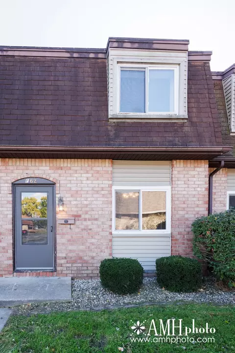 1119 S Curtis Ave #F62, Kankakee, IL 60901