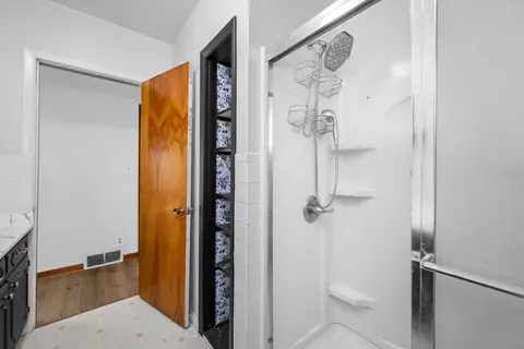 Bath - 3820 15th St A, Moline, IL 61265 photo 2 of 2