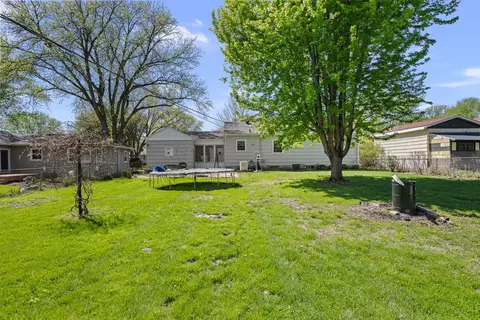 Exterior - 3820 15th St A, Moline, IL 61265 photo 4 of 9