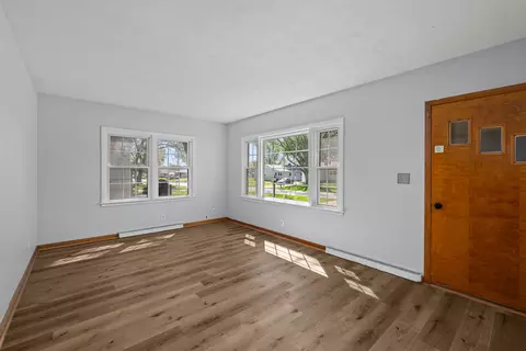 Living - 3820 15th St A, Moline, IL 61265 photo 1 of 4