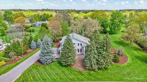 28 W300 Flanders Ln, Winfield, IL 60190
