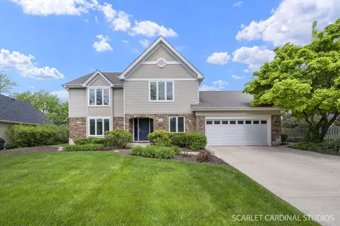 2010 Canterbury Pl, Wheaton, IL 60189