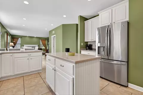Kitchen - 13809 Trillium Ln, Plainfield, IL 60544 photo 4 of 5