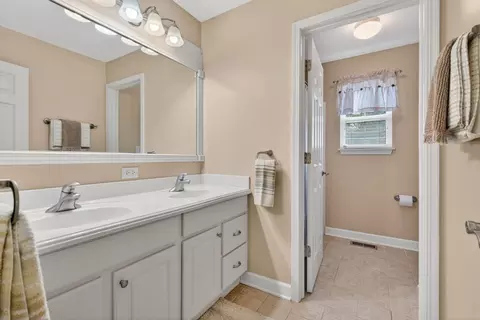 Bath - 13809 Trillium Ln, Plainfield, IL 60544 photo 5 of 7