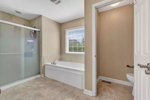 Bath - 13809 Trillium Ln, Plainfield, IL 60544 photo 2 of 7