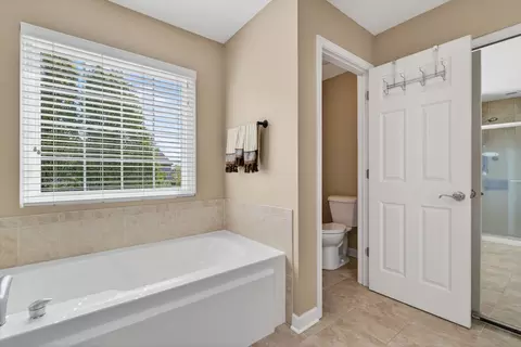Bath - 13809 Trillium Ln, Plainfield, IL 60544 photo 4 of 7