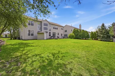 Exterior - 2174 Muirfield Trl, Bolingbrook, IL 60490 photo 4 of 6