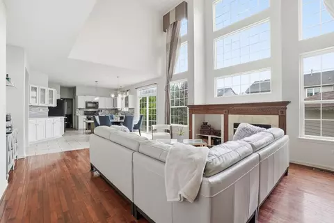 Living - 2174 Muirfield Trl, Bolingbrook, IL 60490 photo 2 of 5