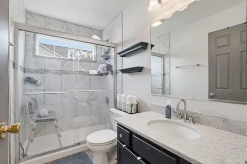 Bath - 2174 Muirfield Trl, Bolingbrook, IL 60490 photo 3 of 4