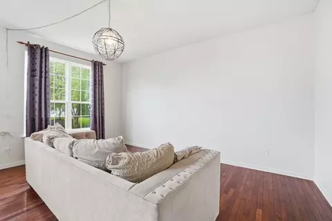 Living - 2174 Muirfield Trl, Bolingbrook, IL 60490 photo 4 of 5