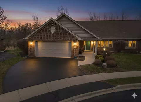 720 Serene Trl, Woodstock, IL 60098