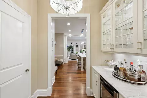 Entry Way - 22 E Division St #1, Chicago, IL 60610 photo 3 of 6