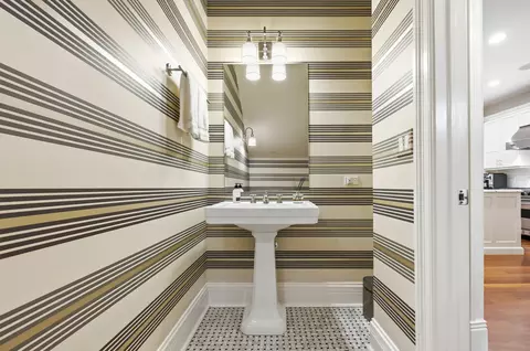 Bath - 22 E Division St #1, Chicago, IL 60610 photo 1 of 5