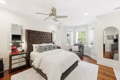 Bedroom - 22 E Division St #1, Chicago, IL 60610 photo 1 of 5