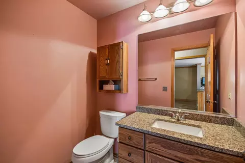 Bath - 526 N 3rd Ave, Des Plaines, IL 60016 photo 1 of 5