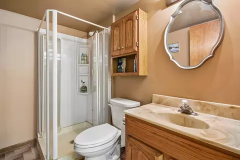 Bath - 526 N 3rd Ave, Des Plaines, IL 60016 photo 5 of 5