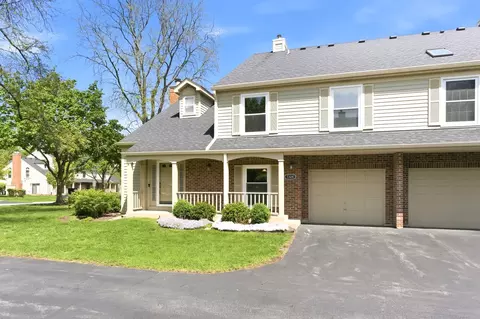 1324 Queensgreen Cir, Naperville, IL 60563