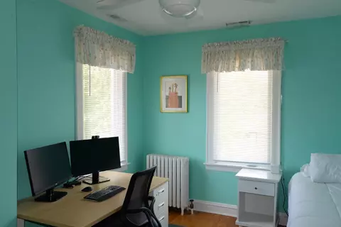 Bedroom - 940 W Grant Dr, Des Plaines, IL 60016 photo 8 of 12