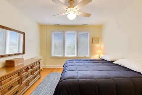 Bedroom - 940 W Grant Dr, Des Plaines, IL 60016 photo 9 of 12