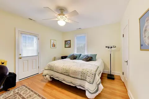 Bedroom - 940 W Grant Dr, Des Plaines, IL 60016 photo 1 of 12