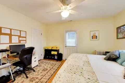 Bedroom - 940 W Grant Dr, Des Plaines, IL 60016 photo 2 of 12
