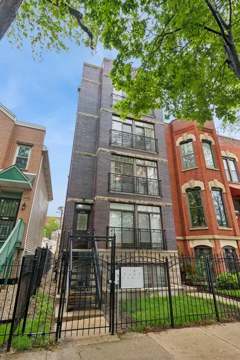 2206 W Monroe St #2, Chicago, IL 60612