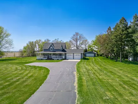 34007 Pearl St, Kirkland, IL 60146
