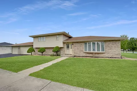 8218 170th St, Tinley Park, IL 60477
