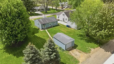 View/Area - 1107 University St, Dixon, IL 61021 photo 1 of 2