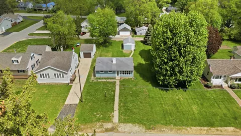 View/Area - 1107 University St, Dixon, IL 61021 photo 2 of 2